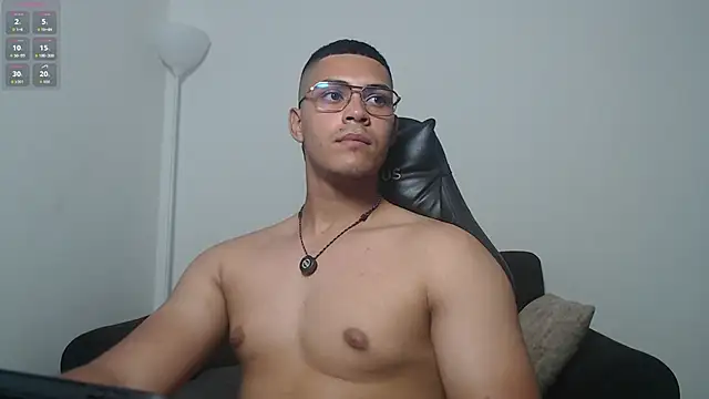 Chat +18 de Iamdylan777 ao vivo