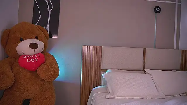 AnnyHizzle: απευθείας συνομιλία ΧΧΧ