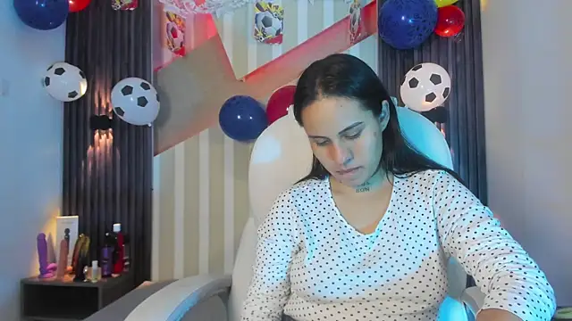 MadisonYoung000 现场XXX聊天
