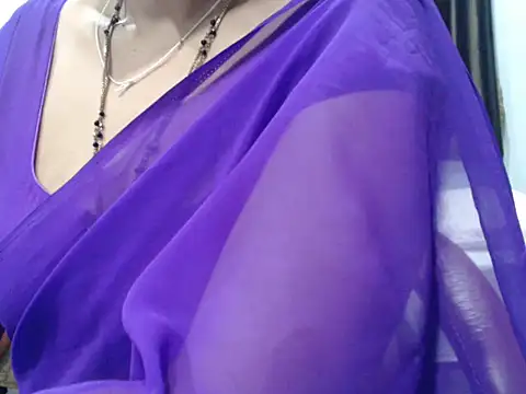 sunitha-3's Live XXX Chat