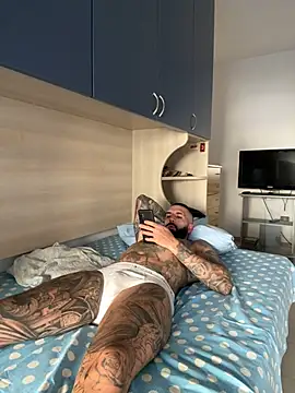 Gioeltoro89's Webcam Show