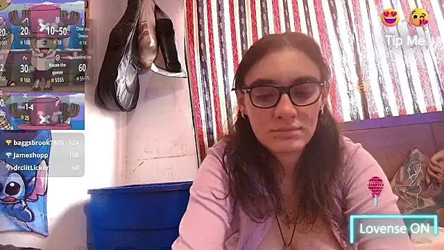 Chat XXX en directo de Ellaa_honey