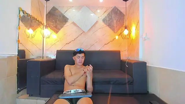 Yeff_26 Adlı Modelin Canlı XXX Sohbeti