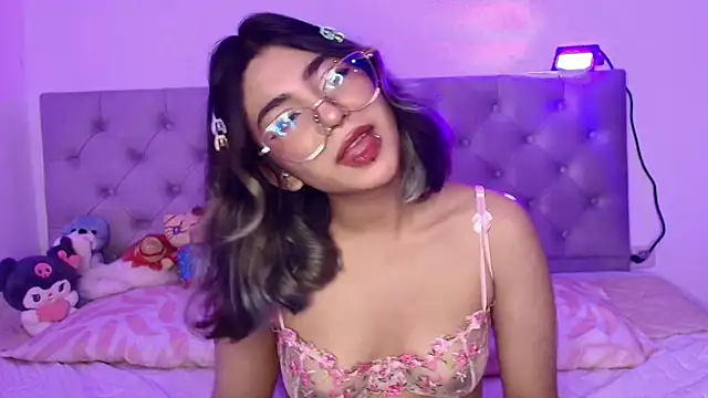 Chat XXX en directo de Alejaa_storm