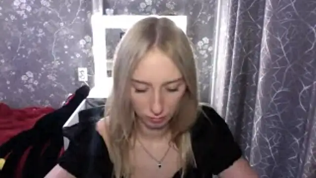 JennaLomeriのライブXXXチャット
