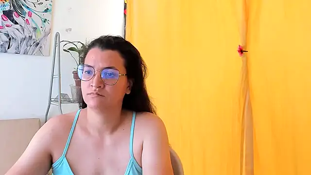 MARILYN_GARCIA Adlı Modelin Canlı XXX Sohbeti
