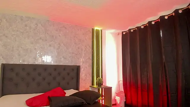 mirandaPriesly Live XXX-Chat