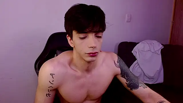 H3ll_B0I Show in webcam