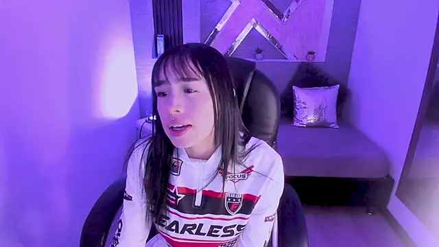 צ'אט XXX בשידור חי של Hanna_Bloomm