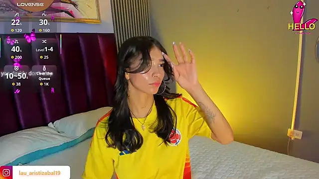Chat +18 de LauraAristizabal ao vivo