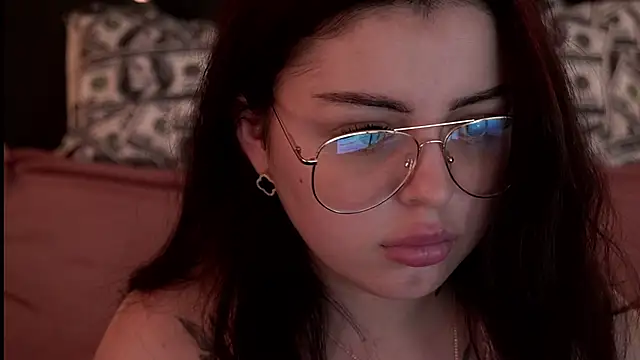 XXX chat uživo modela SinfulKittenn