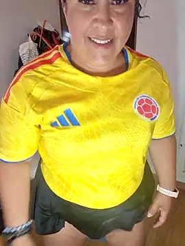 CurvyFireLatina Live XXX-Chat