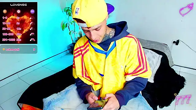 7_Saturno_7's Live XXX Chat