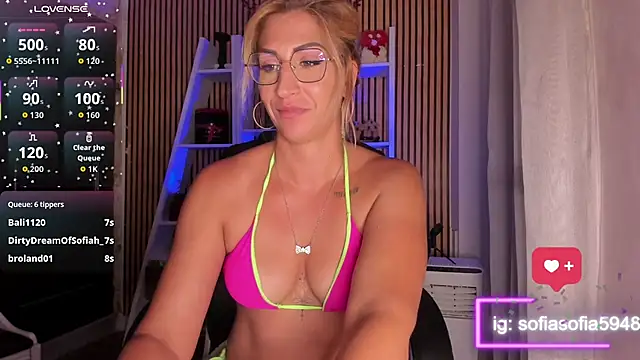 sofiah_ Adlı Modelin Canlı XXX Sohbeti