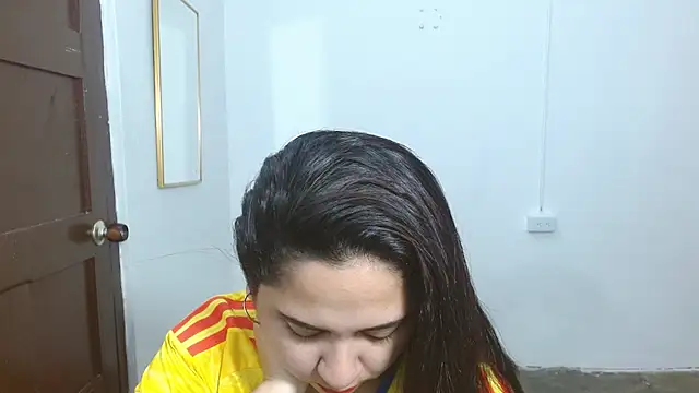 Živý XXX chat Thalian