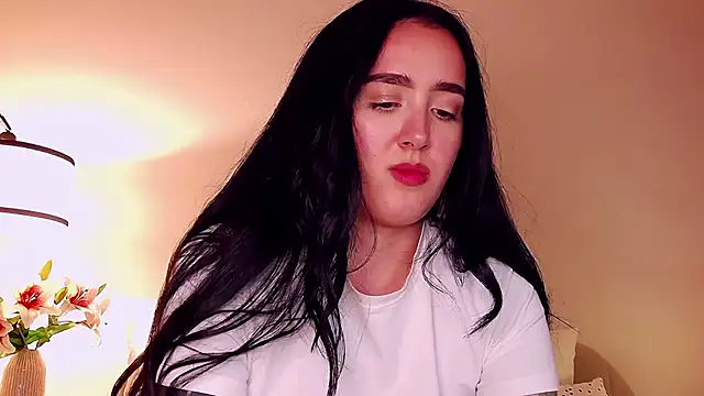 KimKhallifa Adlı Modelin Canlı XXX Sohbeti