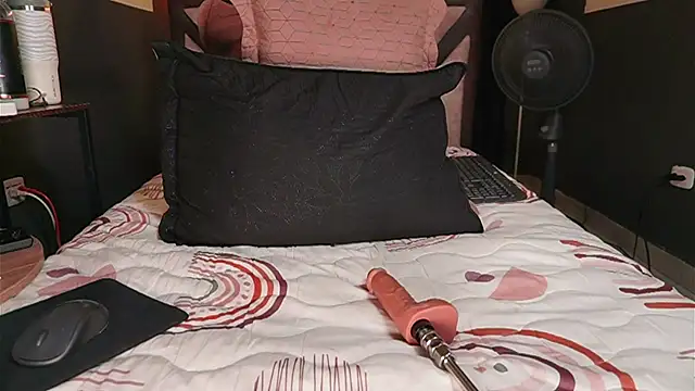 Katiehill_1's Live XXX Chat