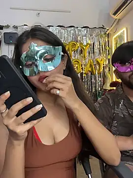 pooja_sexy79 webkamerás műsora