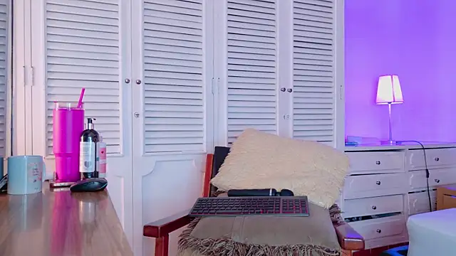 Adel_Nesbiit Live XXX Chat