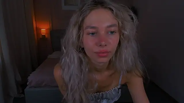 LuluAlis Chat XXX live
