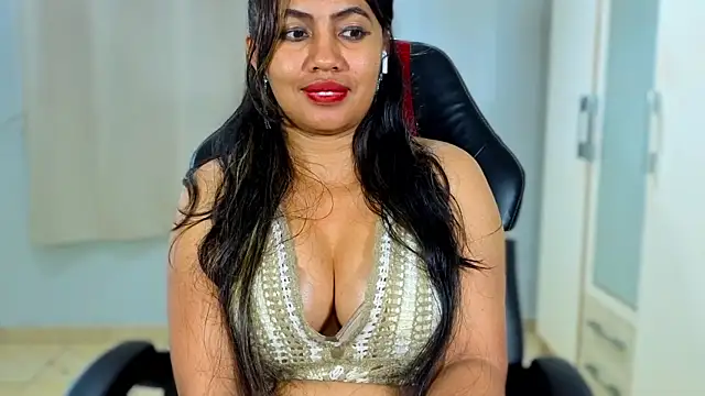 FannyXhot Adlı Modelin Canlı XXX Sohbeti