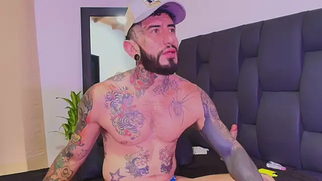 Czat XXX na żywo – dilan_scootk_j