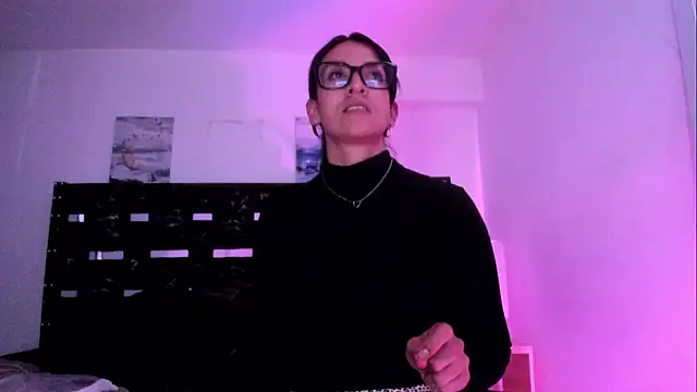 ZarayFeet's Live XXX Chat
