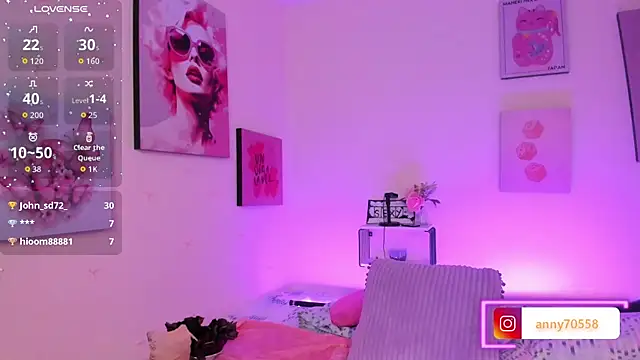 AnnyCotton Adlı Modelin Canlı XXX Sohbeti