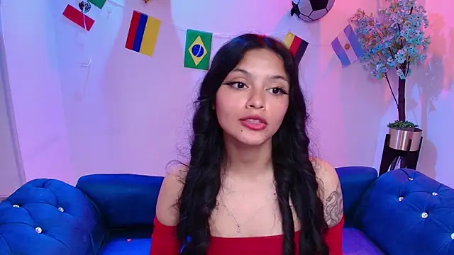 Maddie_T18's Live XXX Chat