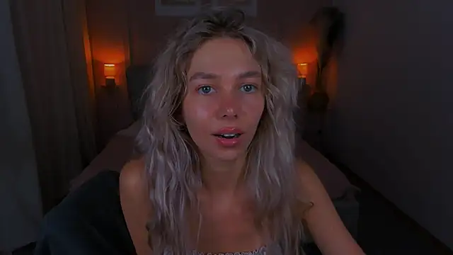 LuluAlis' Live XXX Chat