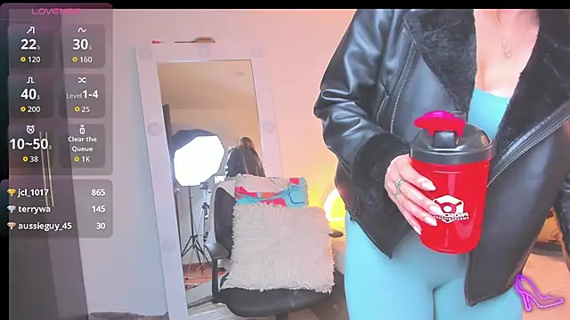 Živý XXX chat SharonVelvet