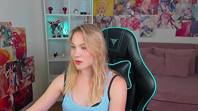 Chat XXX en directo de ElaraVoltage