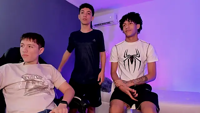 Handsomeboyss19 Live XXX-Chat