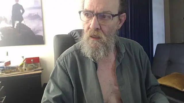 Chat +18 de Uncle_Hottie ao vivo