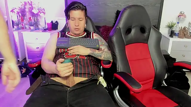 inkedsinners_n Live XXX chat
