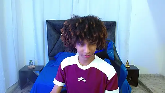 הופעת וובקאם של angelll18_