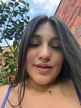 Chat XXX ao vivo de Emily_Gomezz