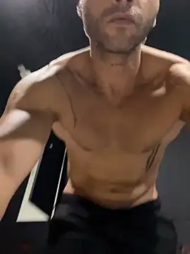 XXX chat uživo modela Mohdollmen
