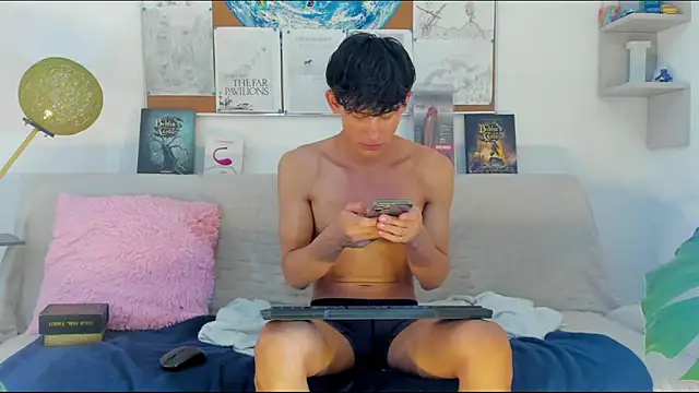 logan_thomas Obrolan Langsung XXX