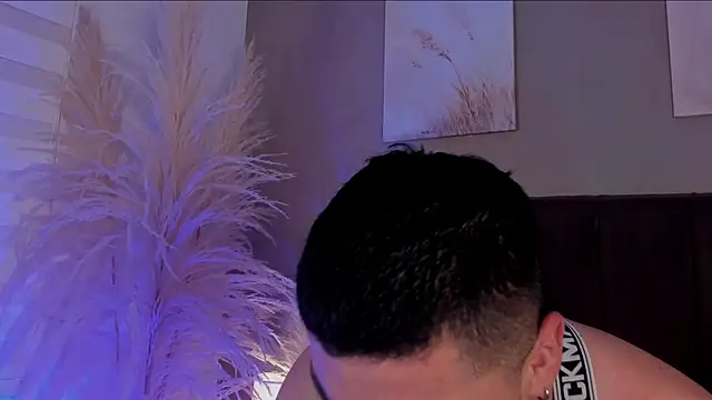 Alexander_Diazz Adlı Modelin Canlı XXX Sohbeti