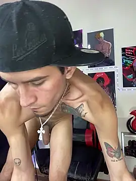 Chat +18 de abrahaham_linares ao vivo