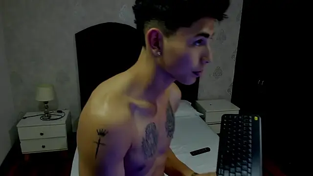 Chat +18 de Liam_Adamms ao vivo