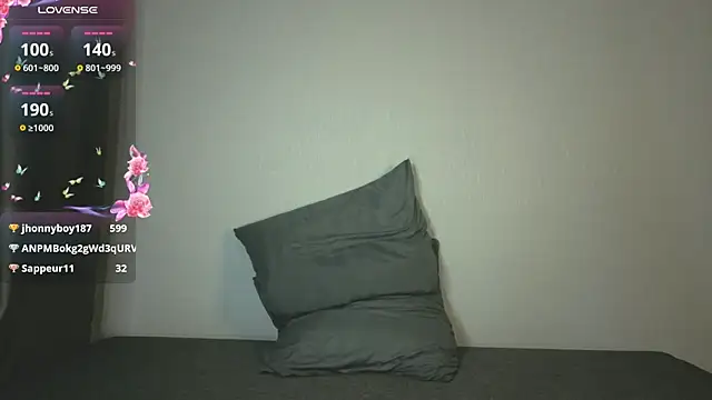LunaLivan Live XXX chat