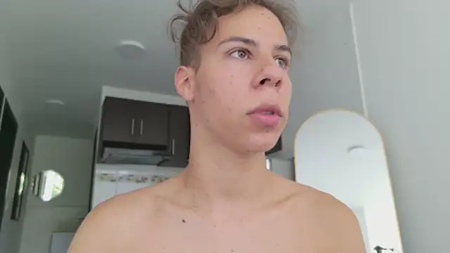 Chatroom XXX en direct de grey___27