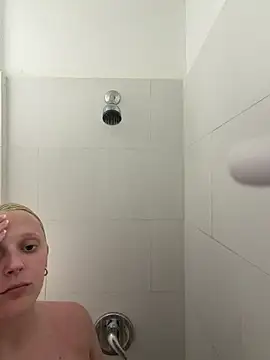 Blondebarbie21 élő XXX-chatje