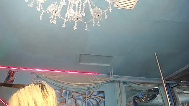 ADRIANNA_FOX Obrolan Langsung XXX