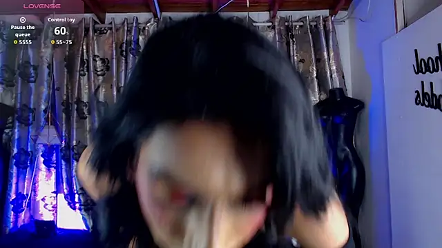 Hecate_dollのライブXXXチャット