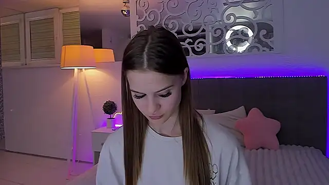 دردشة LuisaClover الجنسية المباشرة