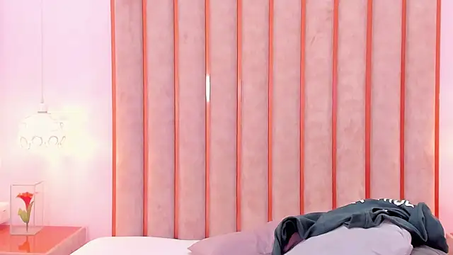 Zoe_Monrow Adlı Modelin Canlı XXX Sohbeti