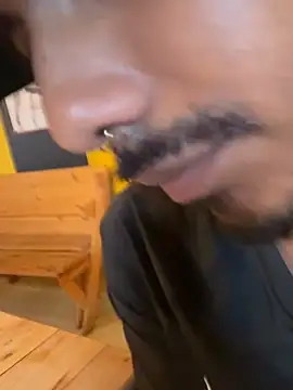 צ'אט XXX בשידור חי של Latinmoster_boss